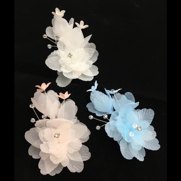 Hair accessories - Picture 1 of 6